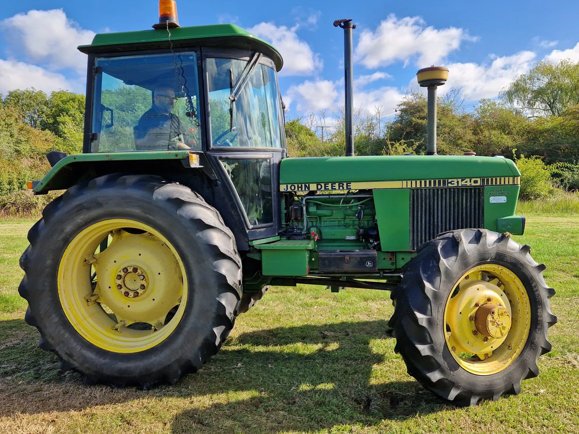 John Deere 3140 4wd Tractor